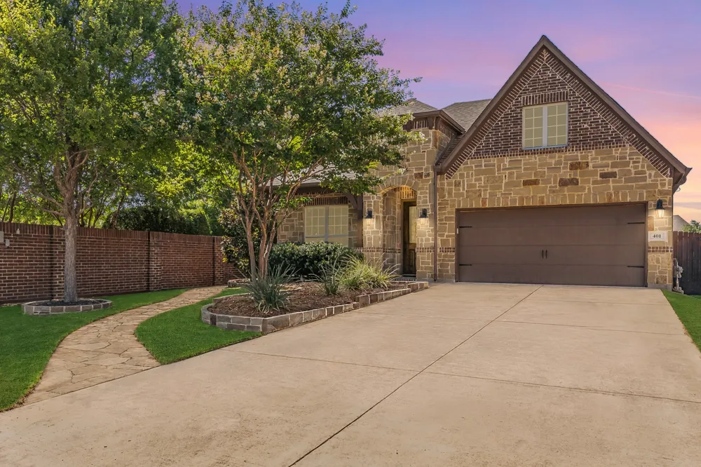 401 Middleton Drive Roanoke, TX 76262