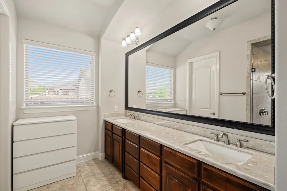 401 Middleton Drive Roanoke, TX 76262