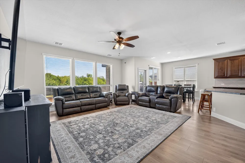 4828 Hazy Hollow Lane Crowley, TX 76036