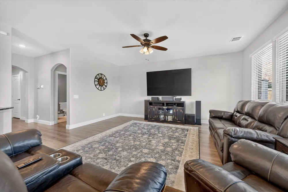 4828 Hazy Hollow Lane Crowley, TX 76036