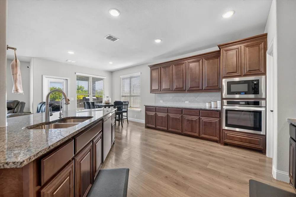 4828 Hazy Hollow Lane Crowley, TX 76036
