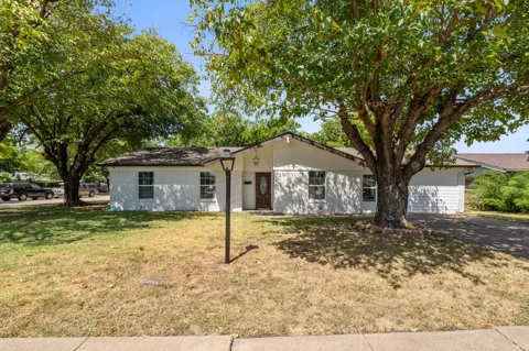 2110 Tompkins Drive