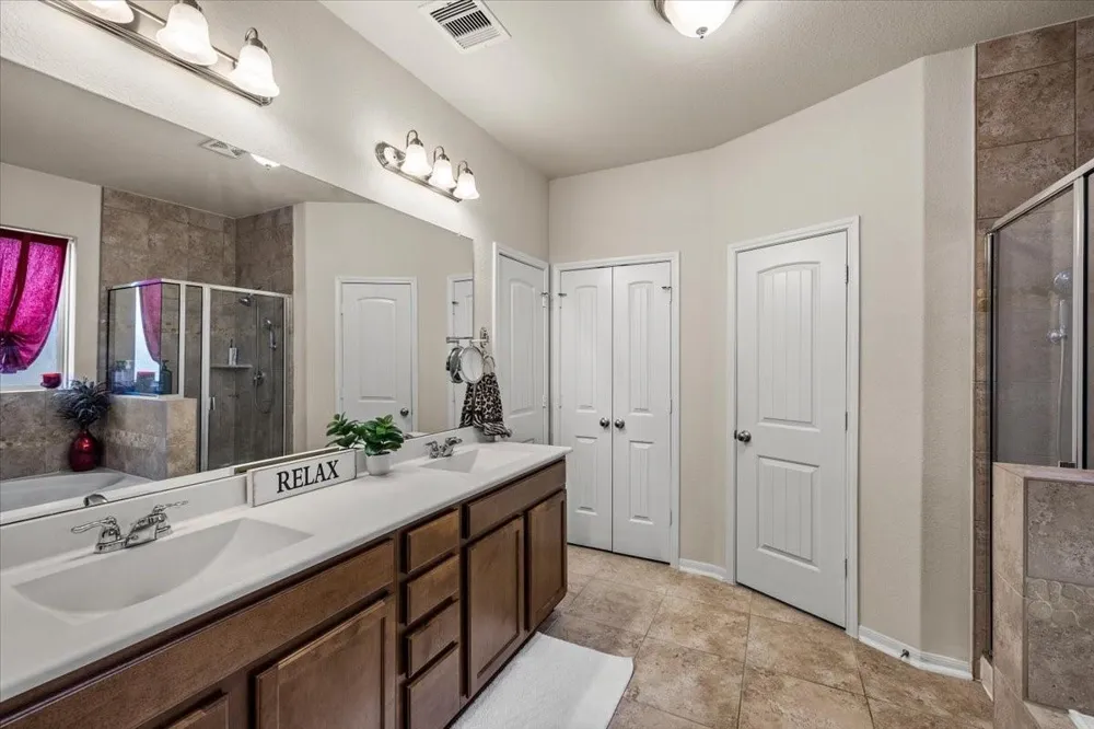 422 Stockport Drive League City, TX 77573