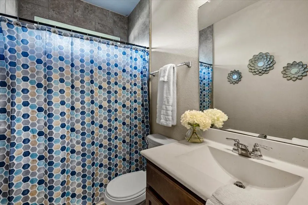 422 Stockport Drive League City, TX 77573