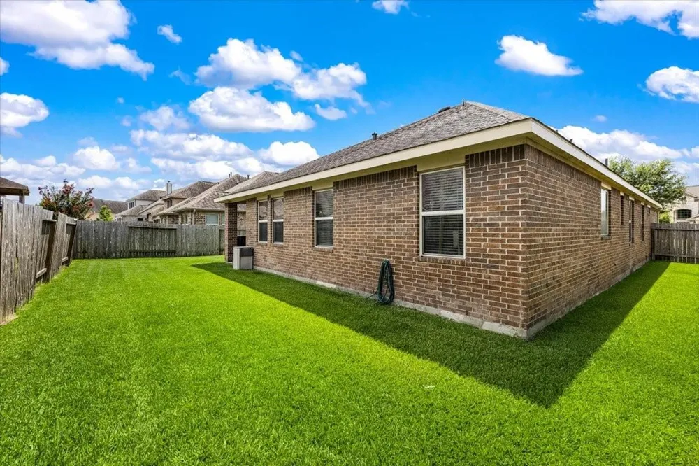 422 Stockport Drive League City, TX 77573