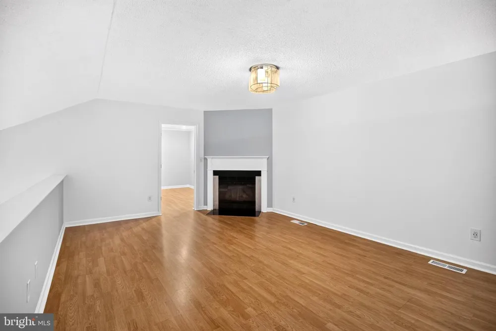 20016 CLARK Southampton, PA 18966