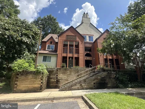 4916 COLUMBIA ROAD #3