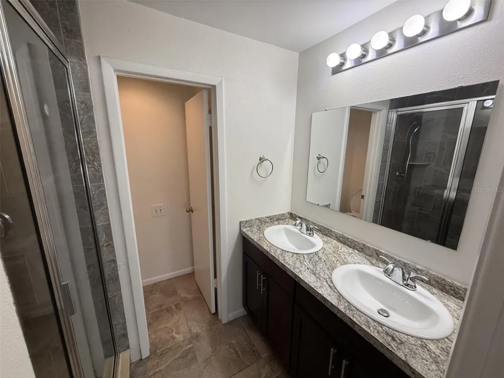 819 OAK PARK PLACE Brandon, FL 33511