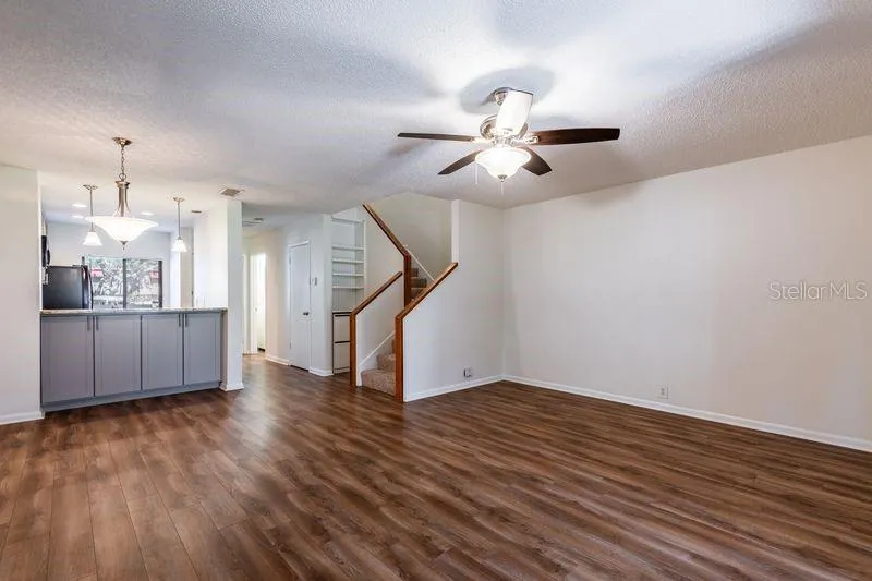 819 OAK PARK PLACE Brandon, FL 33511