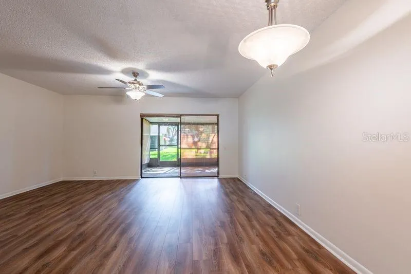 819 OAK PARK PLACE Brandon, FL 33511