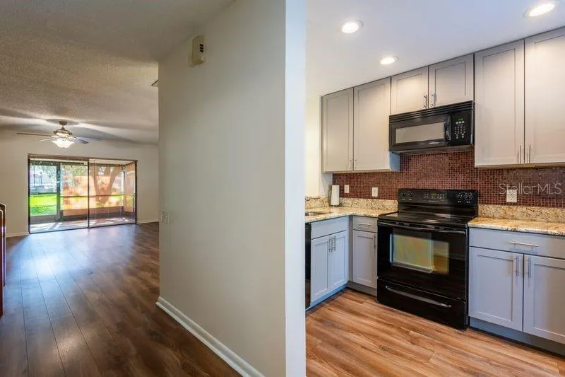 819 OAK PARK PLACE Brandon, FL 33511