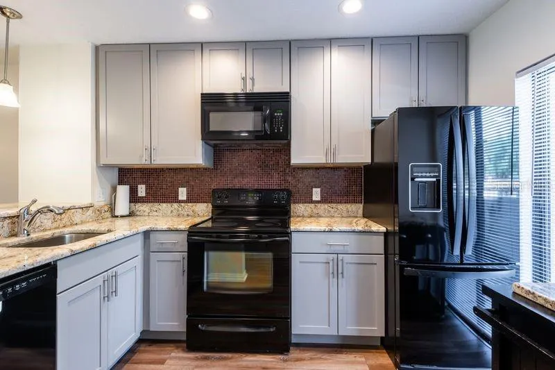 819 OAK PARK PLACE Brandon, FL 33511