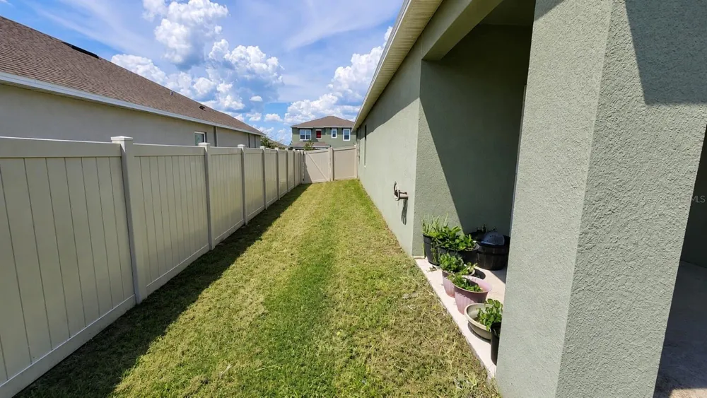 4669 BERNARD BOULEVARD Haines City, FL 33844