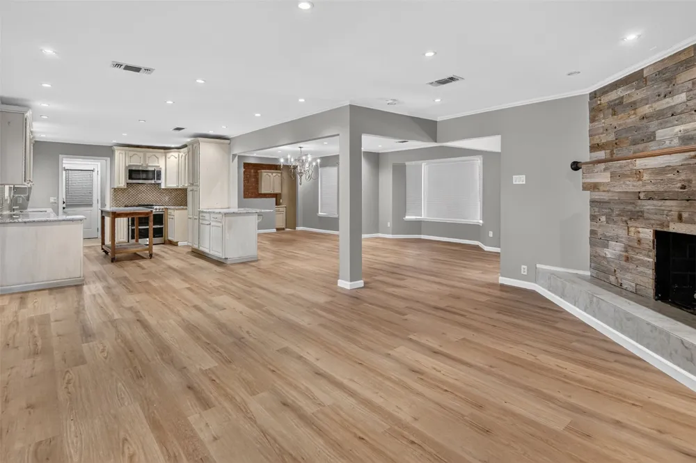 305 NW 7th Avenue Mineral Wells, TX 76067