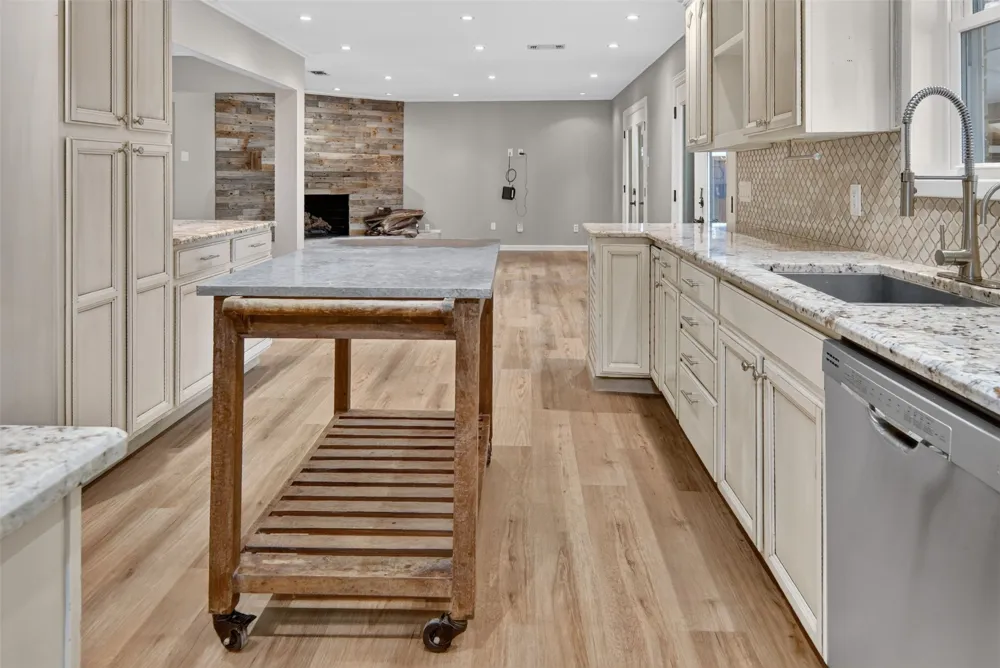 305 NW 7th Avenue Mineral Wells, TX 76067