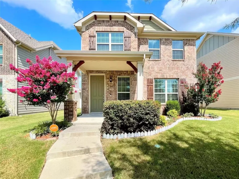 712 Whitemarsh Drive Aubrey, TX 76227