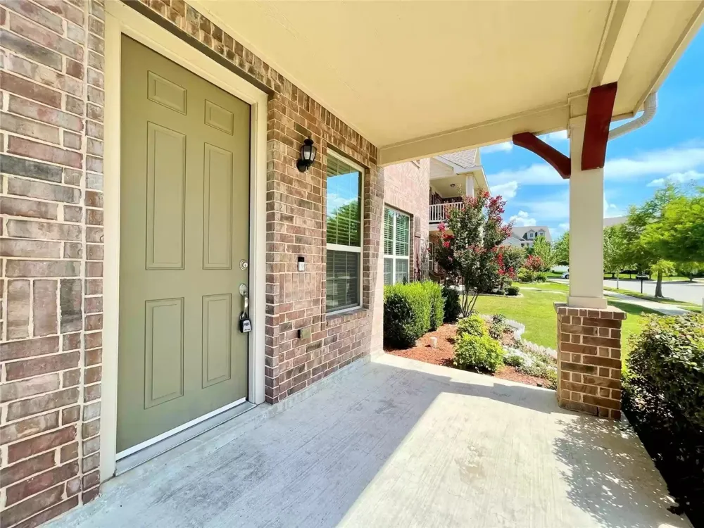 712 Whitemarsh Drive Aubrey, TX 76227