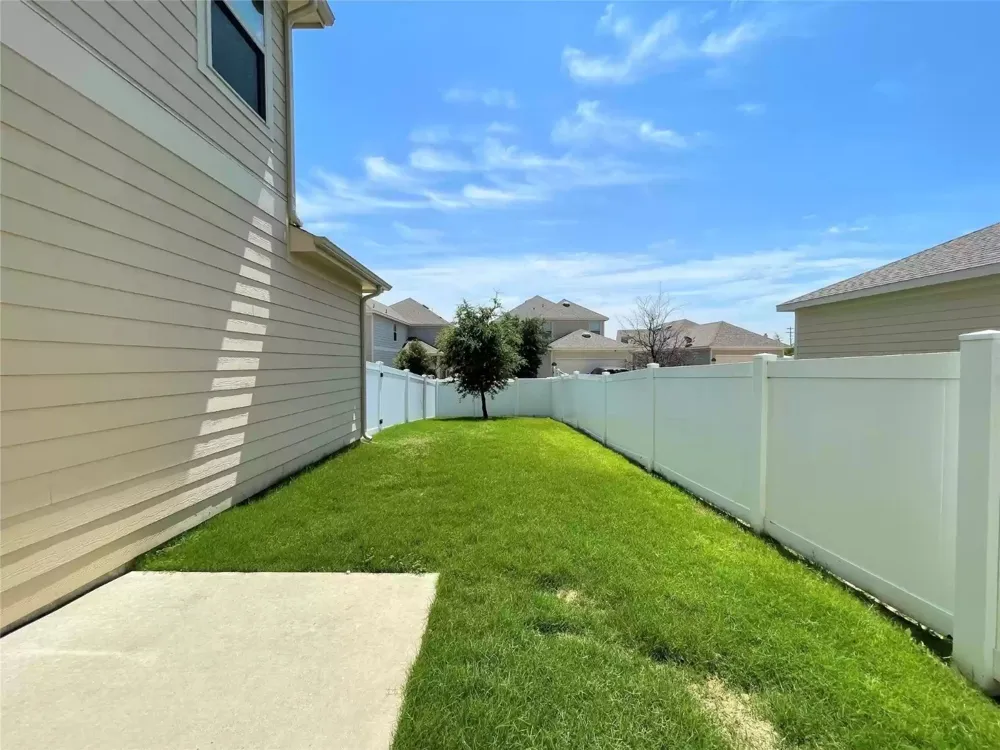 712 Whitemarsh Drive Aubrey, TX 76227