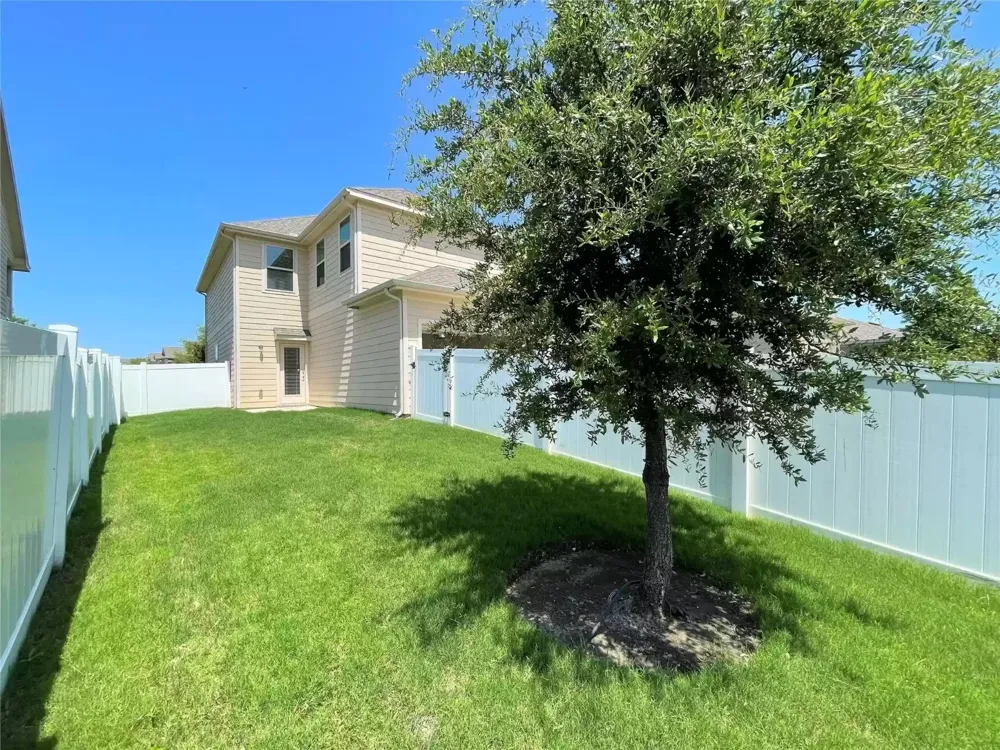 712 Whitemarsh Drive Aubrey, TX 76227