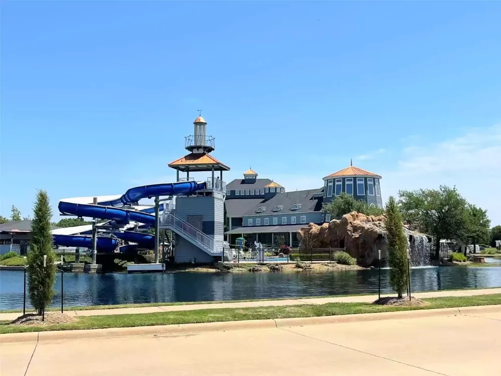 712 Whitemarsh Drive Aubrey, TX 76227