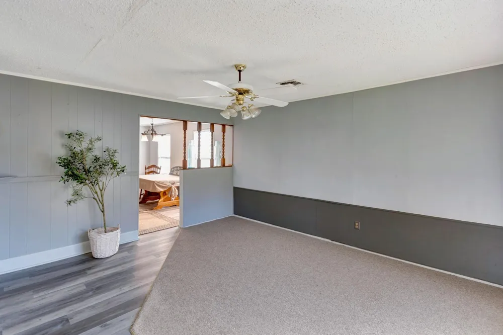 407 Bois D Arc Street Edna, TX 77957