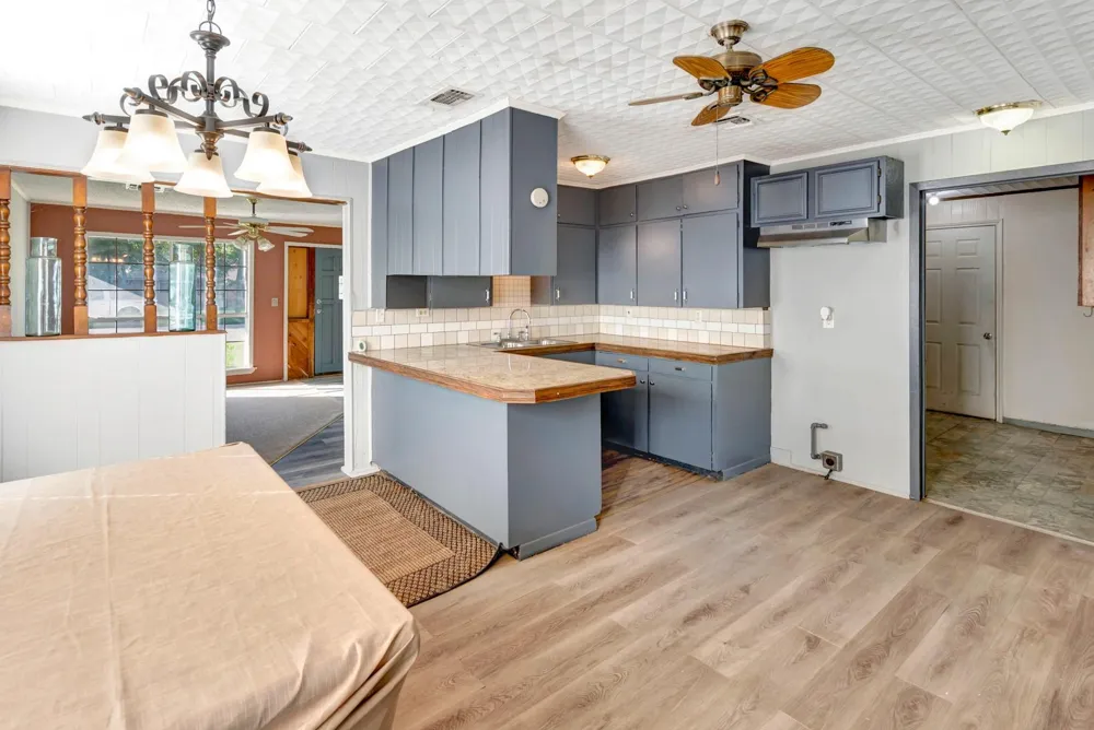 407 Bois D Arc Street Edna, TX 77957
