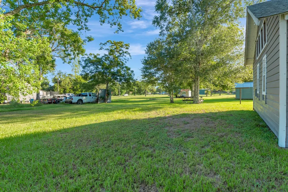 407 Bois D Arc Street Edna, TX 77957