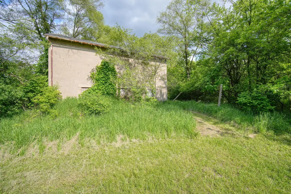 2515 Cooper Street Jackson, MI 49201
