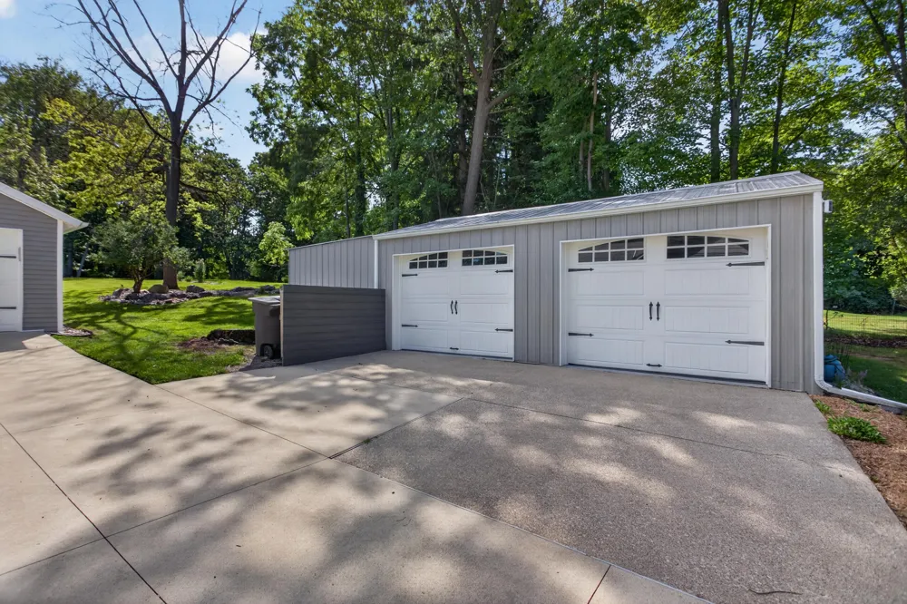 527 Pershing Avenue Jackson, MI 49203