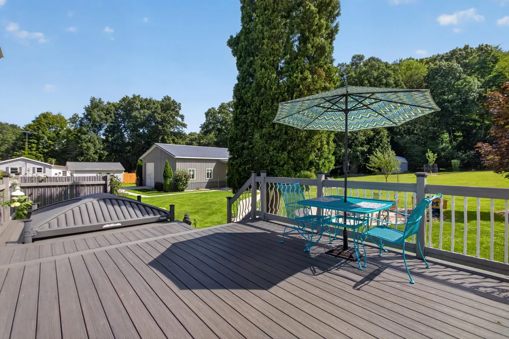 527 Pershing Avenue Jackson, MI 49203
