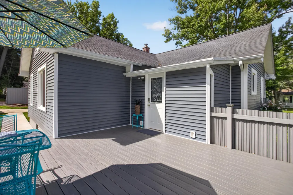 527 Pershing Avenue Jackson, MI 49203