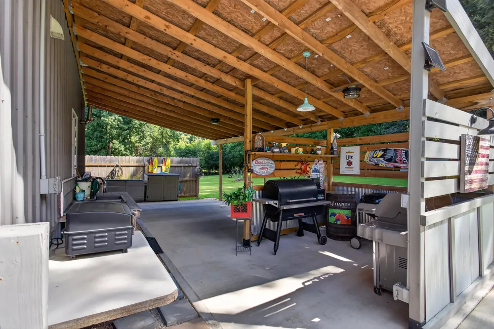 527 Pershing Avenue Jackson, MI 49203