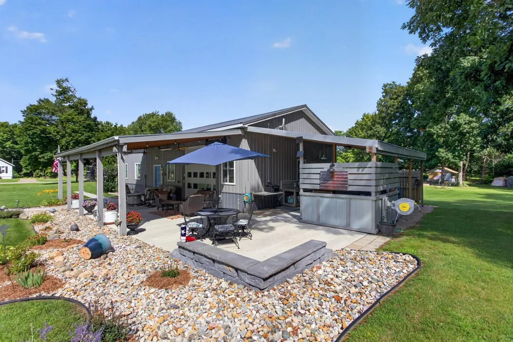 527 Pershing Avenue Jackson, MI 49203