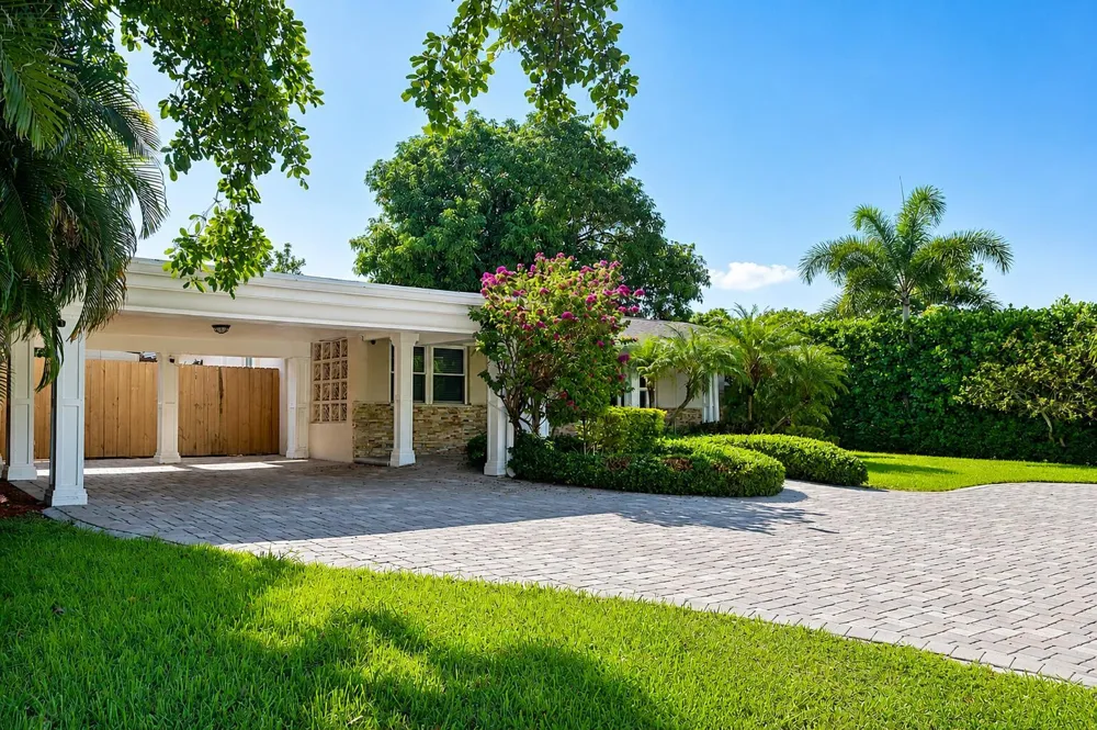 3100 S SEACREST BOULEVARD Boynton Beach, FL 33435