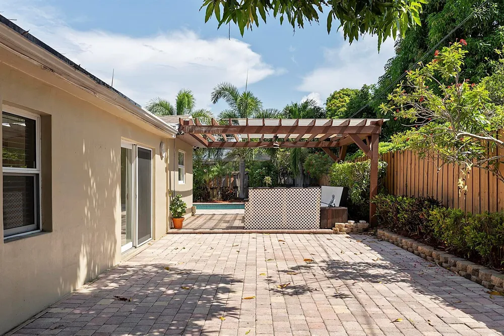 3100 S SEACREST BOULEVARD Boynton Beach, FL 33435