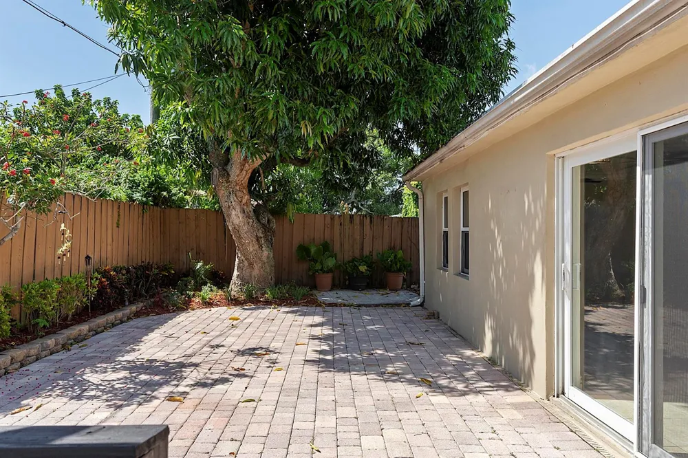3100 S SEACREST BOULEVARD Boynton Beach, FL 33435