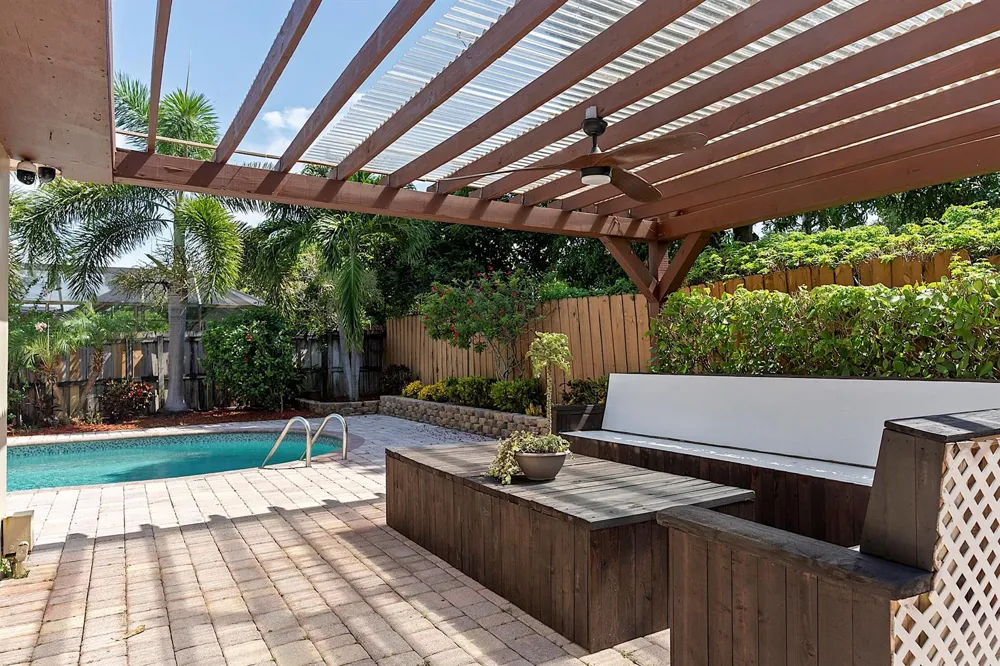 3100 S SEACREST BOULEVARD Boynton Beach, FL 33435