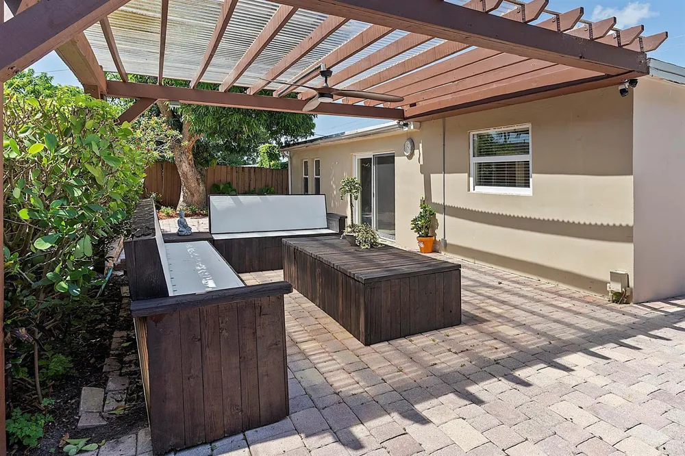 3100 S SEACREST BOULEVARD Boynton Beach, FL 33435