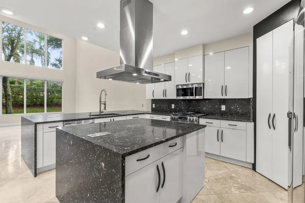 6966 Great Falls Circle Boynton Beach, FL 33437