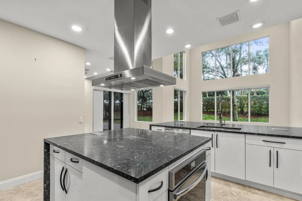 6966 Great Falls Circle Boynton Beach, FL 33437