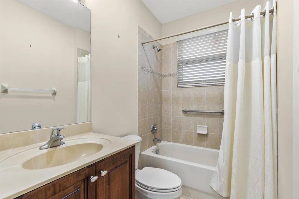 6966 Great Falls Circle Boynton Beach, FL 33437