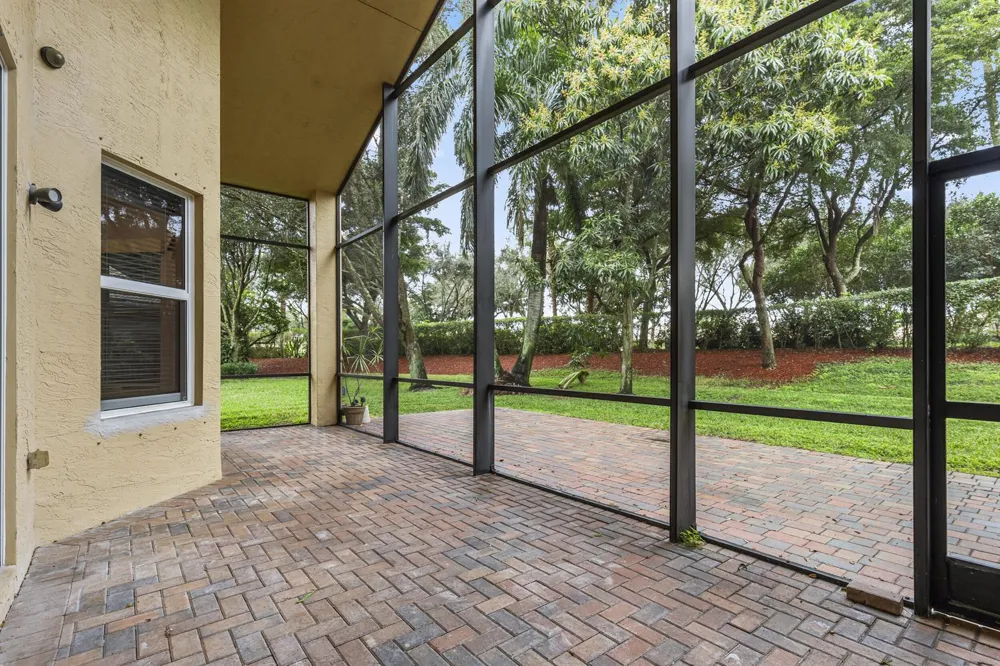 6966 Great Falls Circle Boynton Beach, FL 33437