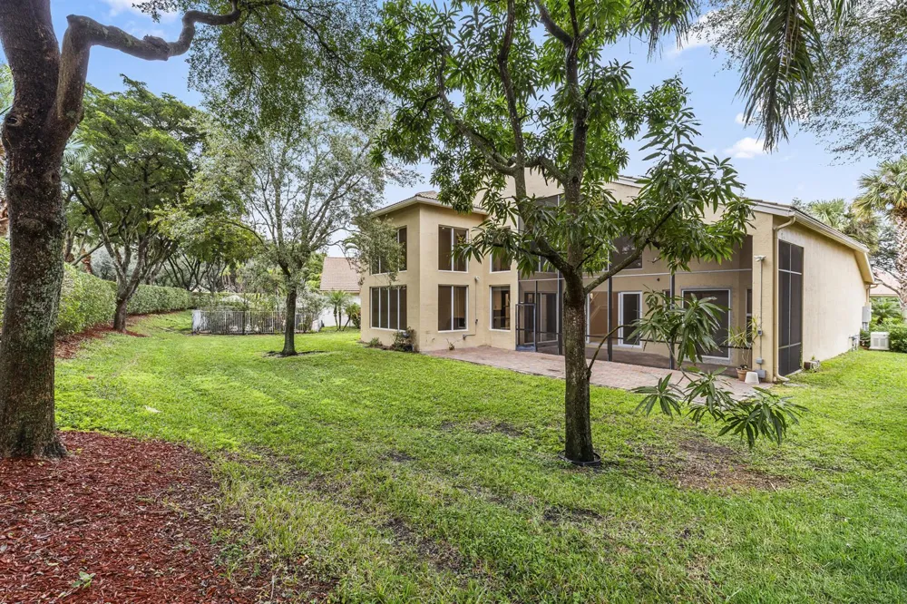6966 Great Falls Circle Boynton Beach, FL 33437