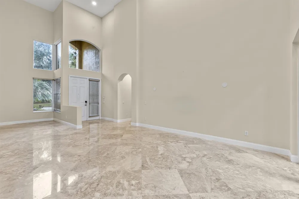 6966 Great Falls Circle Boynton Beach, FL 33437