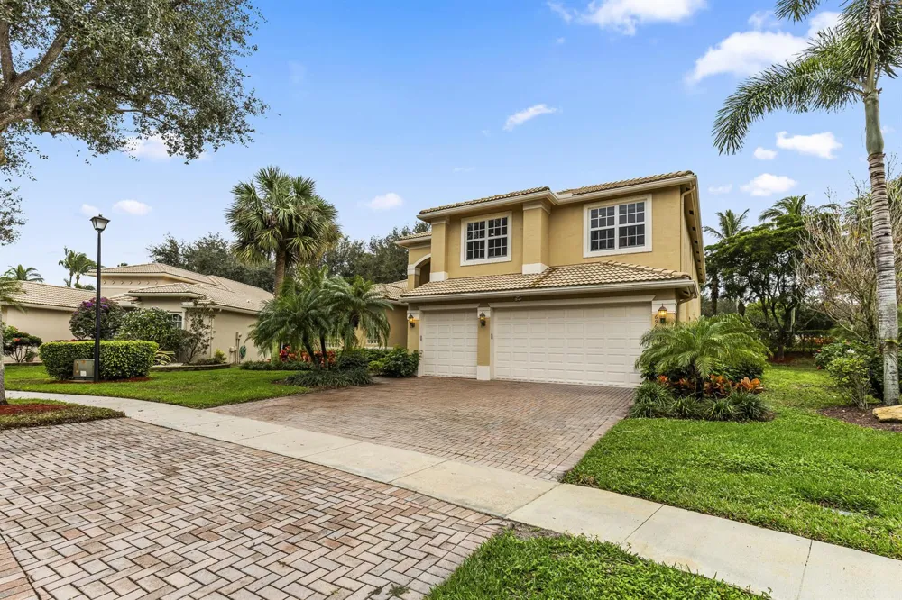 6966 Great Falls Circle Boynton Beach, FL 33437