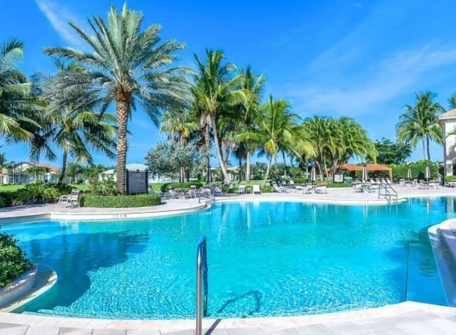 6966 Great Falls Circle Boynton Beach, FL 33437