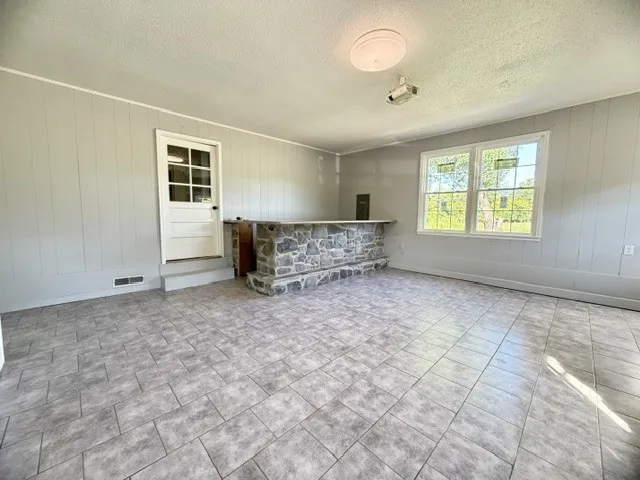 1684 Fletcher Rd Estill Springs, TN 37330