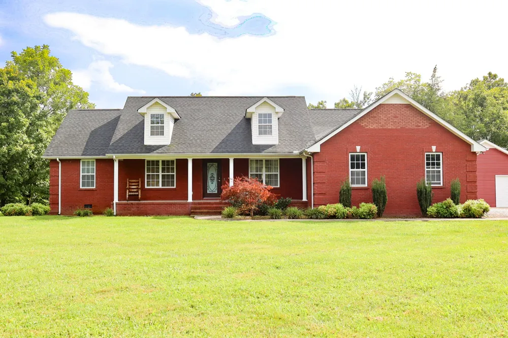 4693 Shelbyville Rd McMinnville, TN 37110