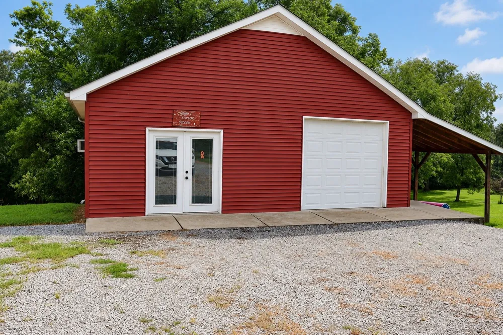 4693 Shelbyville Rd McMinnville, TN 37110