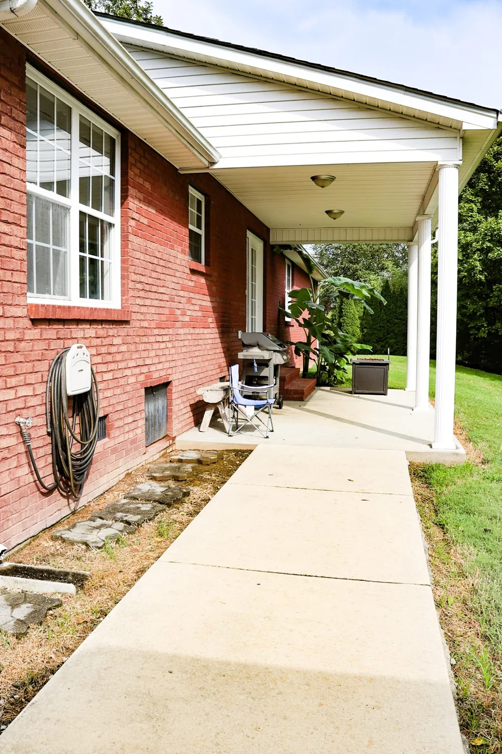 4693 Shelbyville Rd McMinnville, TN 37110